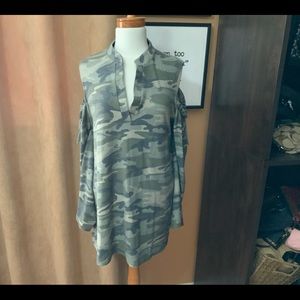 Lily pad Camo cold shoulder Top